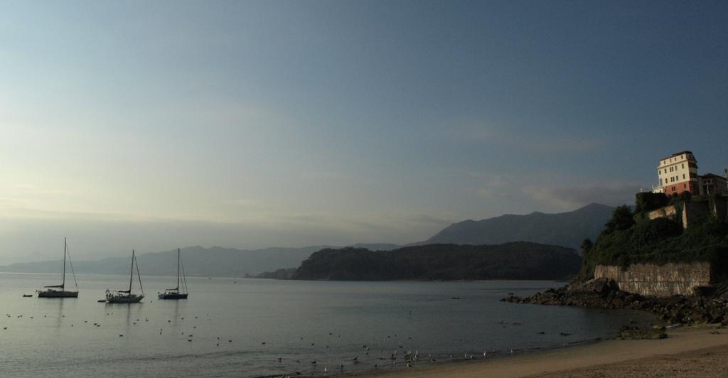 Hotel Lastres Miramar Esterno foto