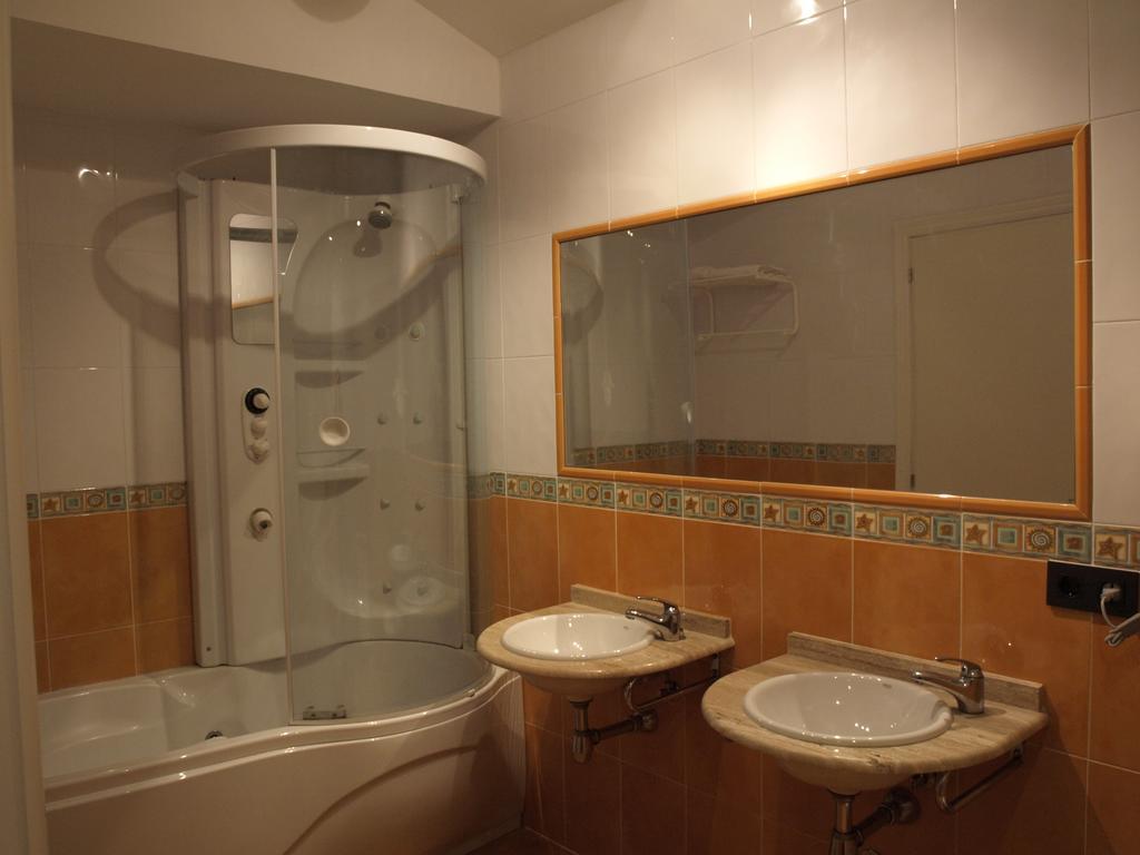 Hotel Lastres Miramar Esterno foto